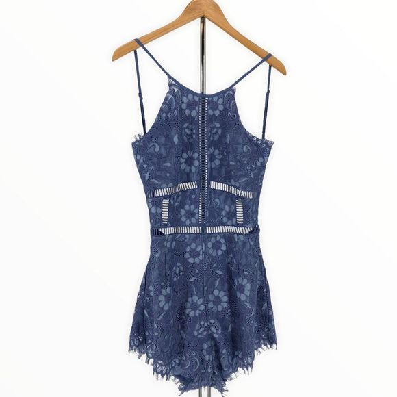NBD x Revolve Alijah Blue Floral Lace Halter Open Back Romper NWT size XL - Picture 4 of 13